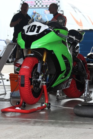 ZX-10R Warming Up